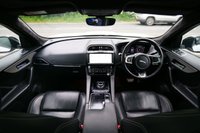 USED 2020 70 JAGUAR F-PACE 2.0 P250i Chequered Flag SUV 5dr Petrol Auto AWD Euro 6 (s/s) (250 ps) GLACIER WHITE METALLIC PAINTWORK + SUNROOF + WINTER PACK + BLACK PACK