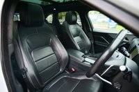 USED 2020 70 JAGUAR F-PACE 2.0 P250i Chequered Flag SUV 5dr Petrol Auto AWD Euro 6 (s/s) (250 ps) GLACIER WHITE METALLIC PAINTWORK + SUNROOF + WINTER PACK + BLACK PACK