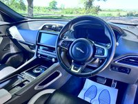 USED 2017 67 JAGUAR F-PACE 3.0 V6 SUERCHARGER AUTOMATIC 4X4 AWD EURO 6  ** FULL SERVICE HISTORY **