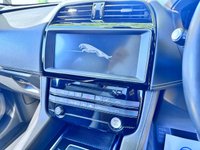 USED 2017 67 JAGUAR F-PACE 3.0 V6 SUERCHARGER AUTOMATIC 4X4 AWD EURO 6  ** FULL SERVICE HISTORY **
