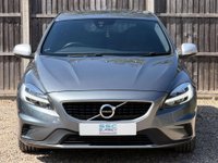 USED 2018 18 VOLVO V40 2.0 V40 R-Design Pro T2 5dr Sat Nav Heated Seats