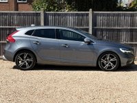 USED 2018 18 VOLVO V40 2.0 V40 R-Design Pro T2 5dr Sat Nav Heated Seats