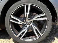 USED 2018 18 VOLVO V40 2.0 V40 R-Design Pro T2 5dr Sat Nav Heated Seats