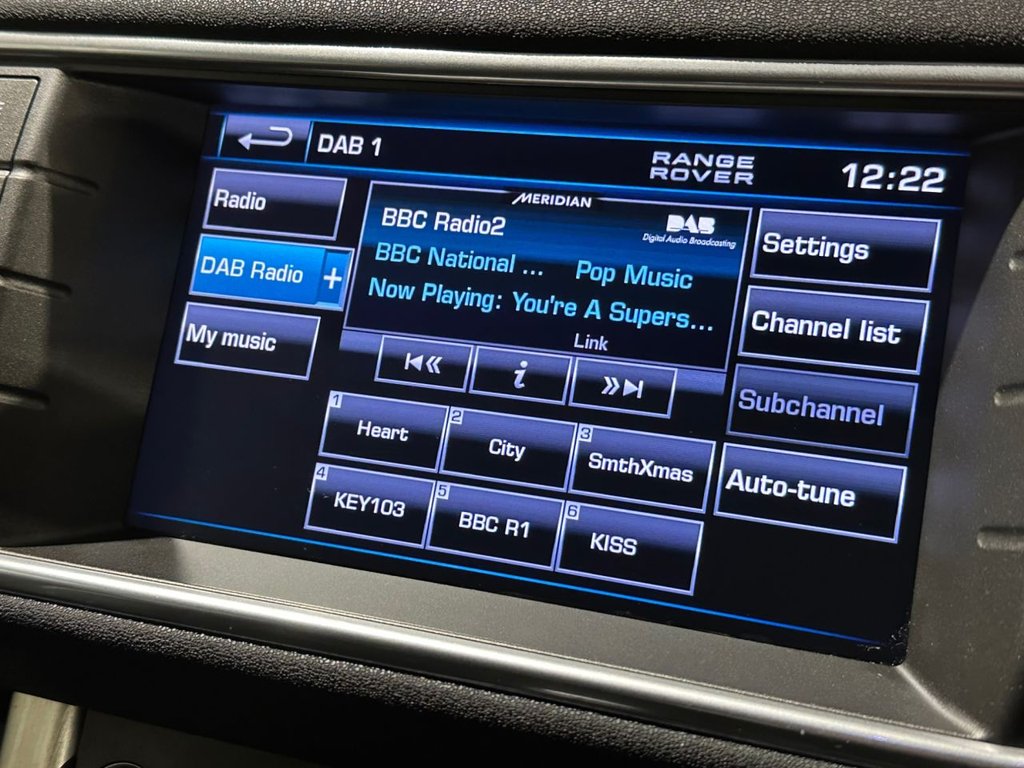 USED 2012 62 LAND ROVER RANGE ROVER EVOQUE 2.2 eD4 Pure SUV 5dr Diesel Manual FWD Euro 5 (s/s) (150 ps) 