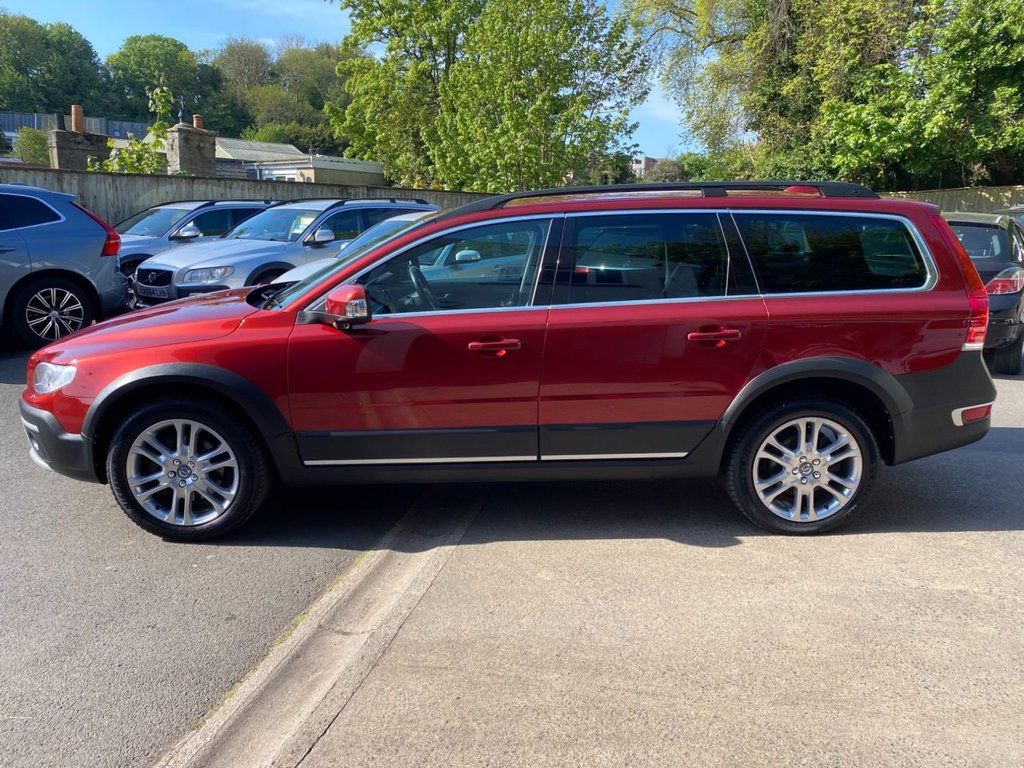 USED 2015 15 VOLVO XC70 2.4 D5 SE Lux Estate 5dr Diesel Geartronic AWD Euro 5 (215 ps) DRIVERS SUPPORT PACK / WINTER PACK