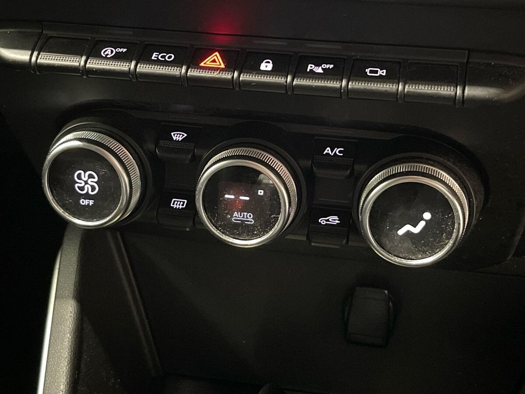 USED 2020 20 DACIA DUSTER 1.3 TCe Prestige SUV 5dr Petrol Manual Euro 6 (s/s) (130 ps) APPLE CAR PLAY AND ANDROID AUTO