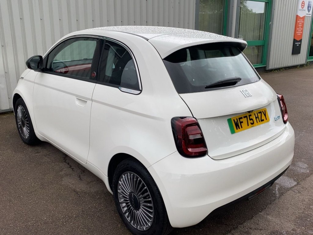 USED 2025 75 FIAT 500E 42kWh RED Hatchback 3dr Electric Auto (118 ps) Hatchback