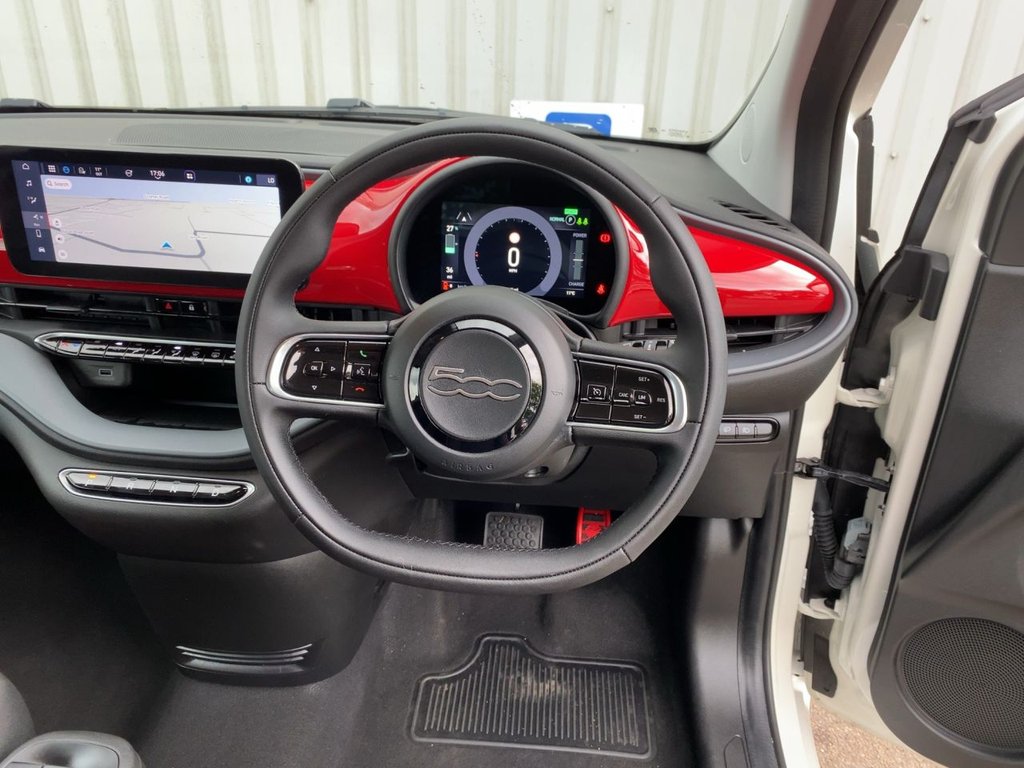 USED 2025 75 FIAT 500E 42kWh RED Hatchback 3dr Electric Auto (118 ps) Hatchback