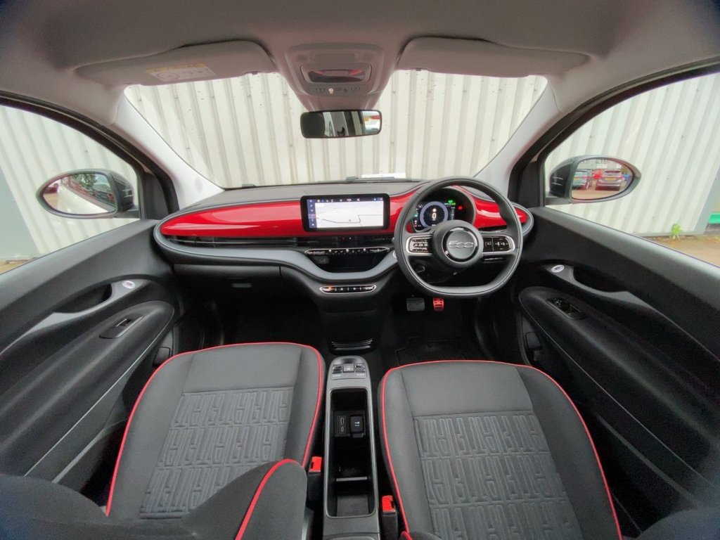 USED 2025 75 FIAT 500E 42kWh RED Hatchback 3dr Electric Auto (118 ps) Hatchback