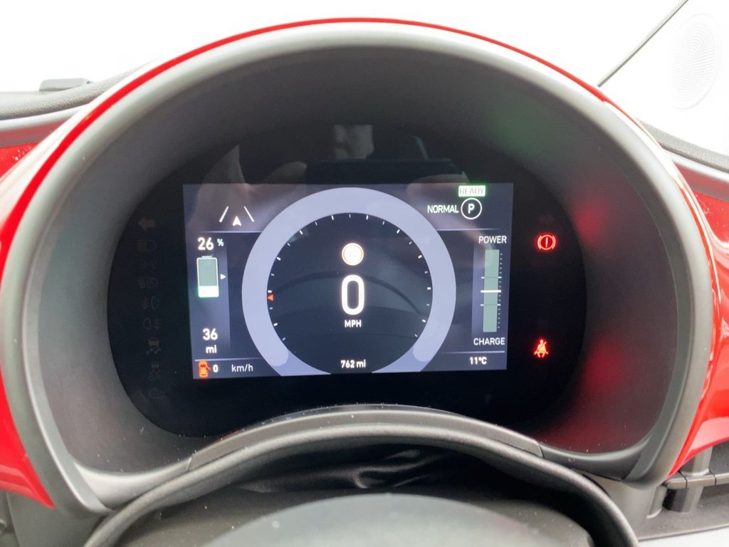 USED 2025 75 FIAT 500E 42kWh RED Hatchback 3dr Electric Auto (118 ps) Hatchback