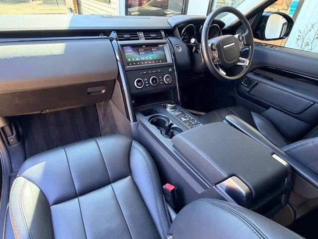 View our LAND ROVER DISCOVERY