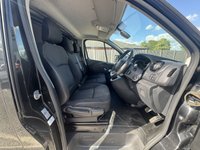 USED 2021 21 RENAULT TRAFIC 2.0 dCi ENERGY 28 Sport Panel Van 5dr Diesel Manual SWB Standard Roof Euro 6 (s/s) (120 ps) This 2021 Renault Trafic boasts a clear vehicle history, offering you peace of mind. This dCi ENERGY 28 Sport SWB Standard Roof model is powered by an efficient 2.0 litre diesel engine, meeting Euro 6 emission standards. Its Sport trim level adds a touch of style and practicality, making it a versatile choice for a variety of needs. The Trafic's robust 2.0 dCi engine provides a strong performance while remaining economical, a key advantage over many other vans in its class.