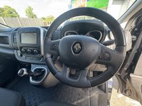 USED 2021 21 RENAULT TRAFIC 2.0 dCi ENERGY 28 Sport Panel Van 5dr Diesel Manual SWB Standard Roof Euro 6 (s/s) (120 ps) This 2021 Renault Trafic boasts a clear vehicle history, offering you peace of mind. This dCi ENERGY 28 Sport SWB Standard Roof model is powered by an efficient 2.0 litre diesel engine, meeting Euro 6 emission standards. Its Sport trim level adds a touch of style and practicality, making it a versatile choice for a variety of needs. The Trafic's robust 2.0 dCi engine provides a strong performance while remaining economical, a key advantage over many other vans in its class.