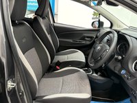 USED 2020 20 TOYOTA YARIS 1.5 VVT-h Y20 Bi-tone Hatchback 5dr Petrol Hybrid E-CVT Euro 6 (s/s) (100 ps) 2020 AUTO HYBRID, Dual Climate, CARPLAY, Bluetooth, Reverse Camera & Dynamic Guidelines, Cruise Control, 16" Machined Alloys, Only 11000 Miles Full Toyota S/H