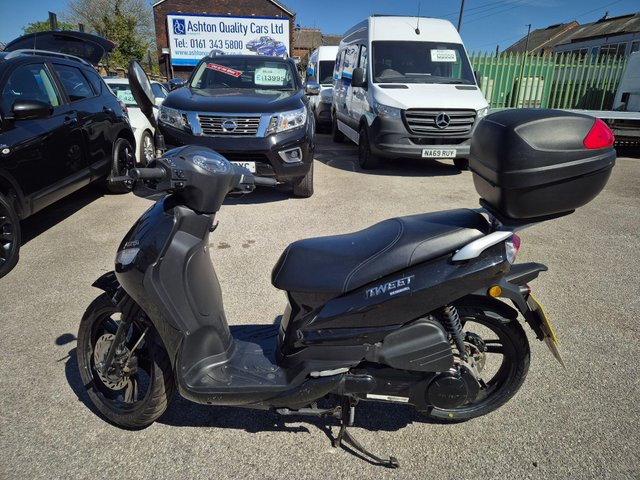 View our PEUGEOT Tweet 125