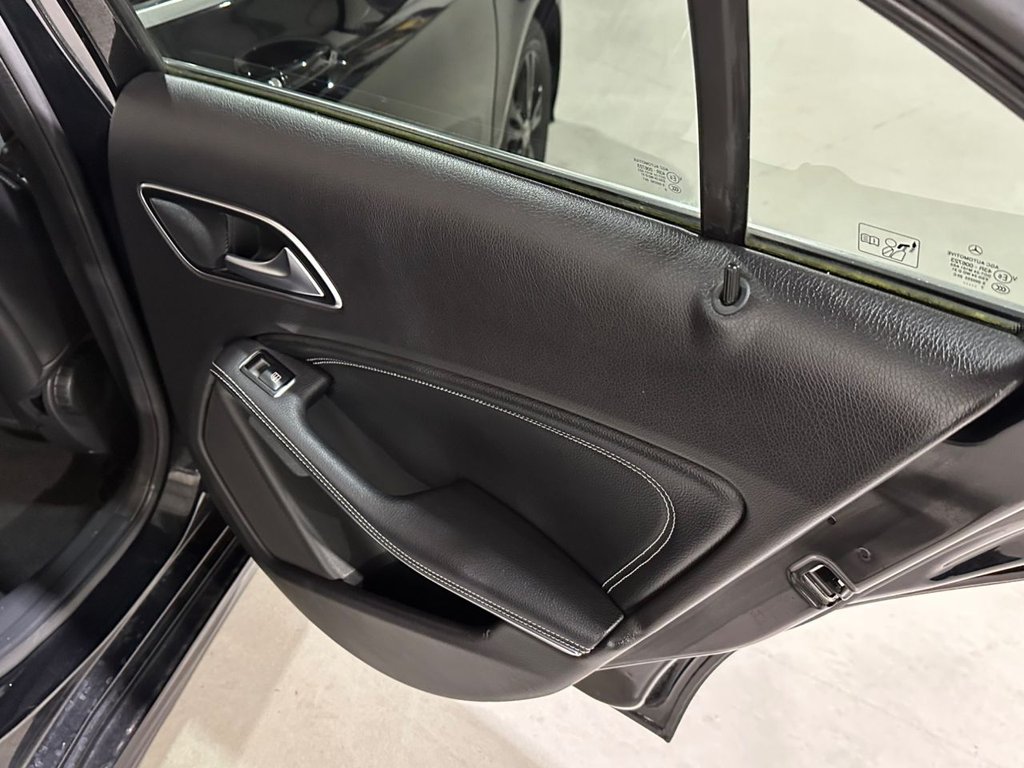 USED 2017 67 MERCEDES-BENZ A-CLASS 1.6 A180 SE Hatchback 5dr Petrol 7G-DCT Euro 6 (s/s) (122 ps) 