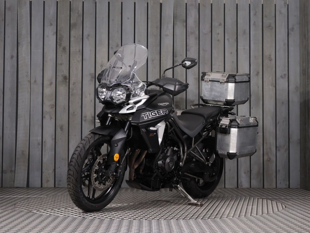 TRIUMPH TIGER 800