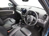 USED 2021 21 MINI COUNTRYMAN 1.5 10kWh Cooper SE Exclusive Auto ALL4 Euro 6 (s/s) 5dr PANORAMICCOMFORT PACKLEATHER of {V2_TOWN}