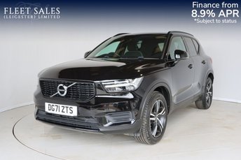 2022 VOLVO XC40