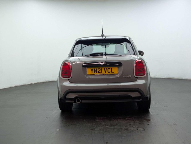USED 2021 21 MINI HATCH 1.5 Cooper Exclusive Auto 5dr CLICK+COLLECT / HOME DELIVERY
