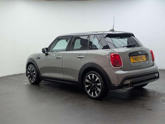 USED 2021 21 MINI HATCH 1.5 Cooper Exclusive Auto 5dr CLICK+COLLECT / HOME DELIVERY