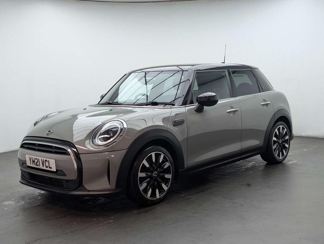 USED 2021 21 MINI HATCH 1.5 Cooper Exclusive Auto 5dr CLICK+COLLECT / HOME DELIVERY