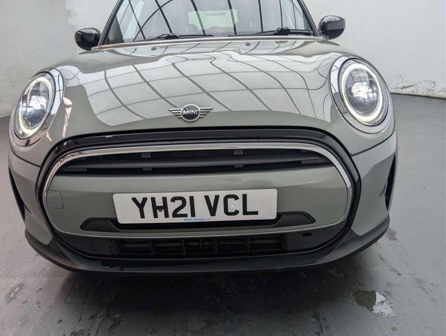 USED 2021 21 MINI HATCH 1.5 Cooper Exclusive Auto 5dr CLICK+COLLECT / HOME DELIVERY