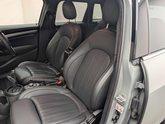 USED 2021 21 MINI HATCH 1.5 Cooper Exclusive Auto 5dr CLICK+COLLECT / HOME DELIVERY