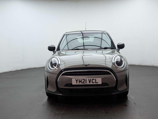 USED 2021 21 MINI HATCH 1.5 Cooper Exclusive Auto 5dr CLICK+COLLECT / HOME DELIVERY