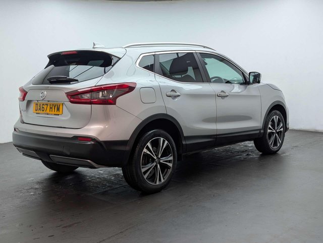 USED 2017 67 NISSAN QASHQAI 1.2 Qashqai N-Connecta DiG-T 5dr CLICK+COLLECT / HOME DELIVERY