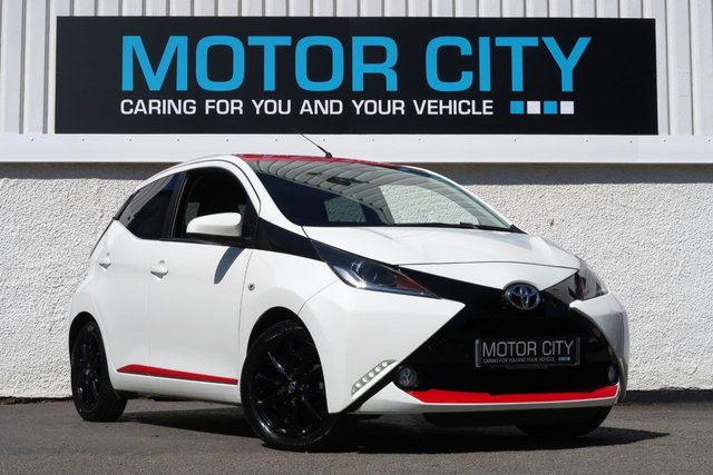 2017 17 TOYOTA AYGO 1.0 VVT-i x-press Hatchback 5dr Petrol Manual Euro 6 (68 ps) MEGA LOW MILEAGE EXAMPLE