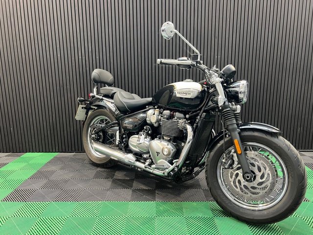 View our TRIUMPH SPEEDMASTER 1200