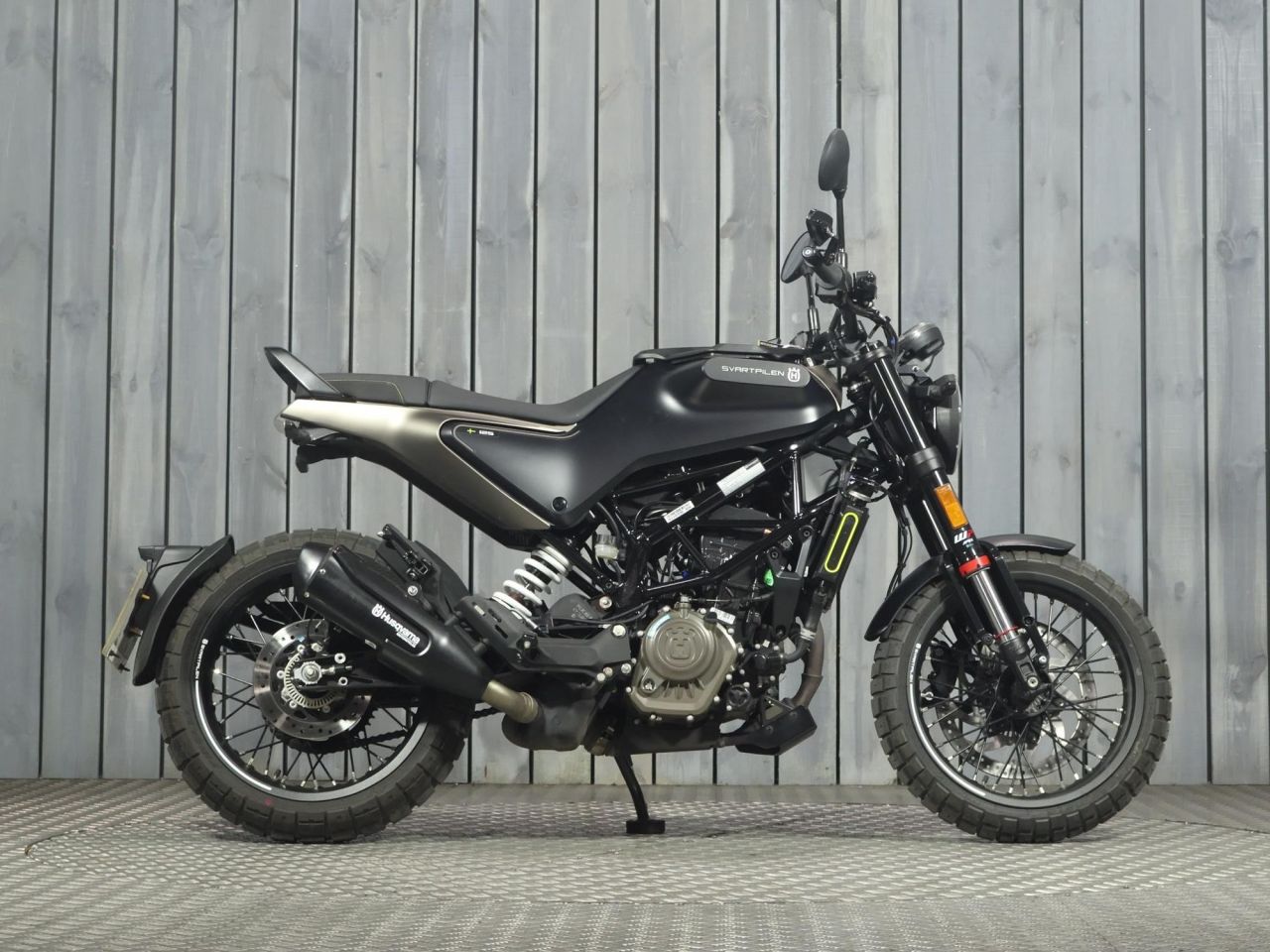 HUSQVARNA SVARTPILEN 125