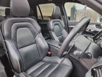 USED 2018 68 VOLVO XC90 2.0h T8 Twin Engine 10.4kWh R-Design Pro SUV 5dr Petrol Plug-in Hybrid Auto 4WD Euro 6 (s/s) (390 ps) ** WE OFFER FINANCE ON THIS CAR **