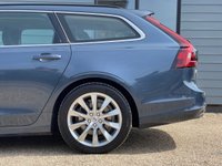 USED 2021 21 VOLVO V90 2.0 B4 MHEV Momentum Estate 5dr Diesel Hybrid Auto Euro 6 (s/s) (197 ps) REVERSE CAMERA-HEATED LEATHER SEATS