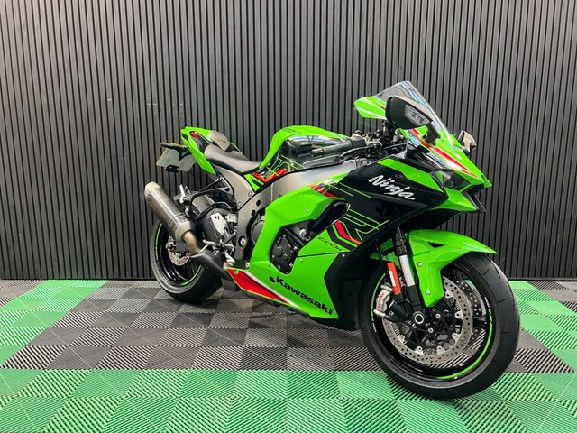 View our KAWASAKI NINJA ZX-10R