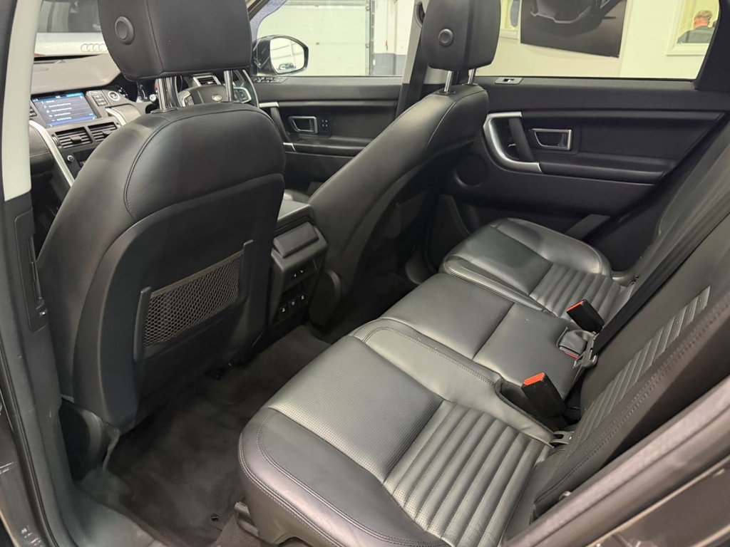 USED 2017 17 LAND ROVER DISCOVERY SPORT 2.0 TD4 HSE Luxury SUV 5dr Diesel Auto 4WD Euro 6 (s/s) (180 ps) 