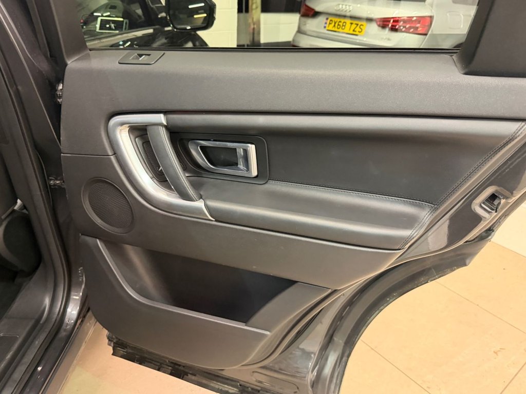 USED 2017 17 LAND ROVER DISCOVERY SPORT 2.0 TD4 HSE Luxury SUV 5dr Diesel Auto 4WD Euro 6 (s/s) (180 ps) 