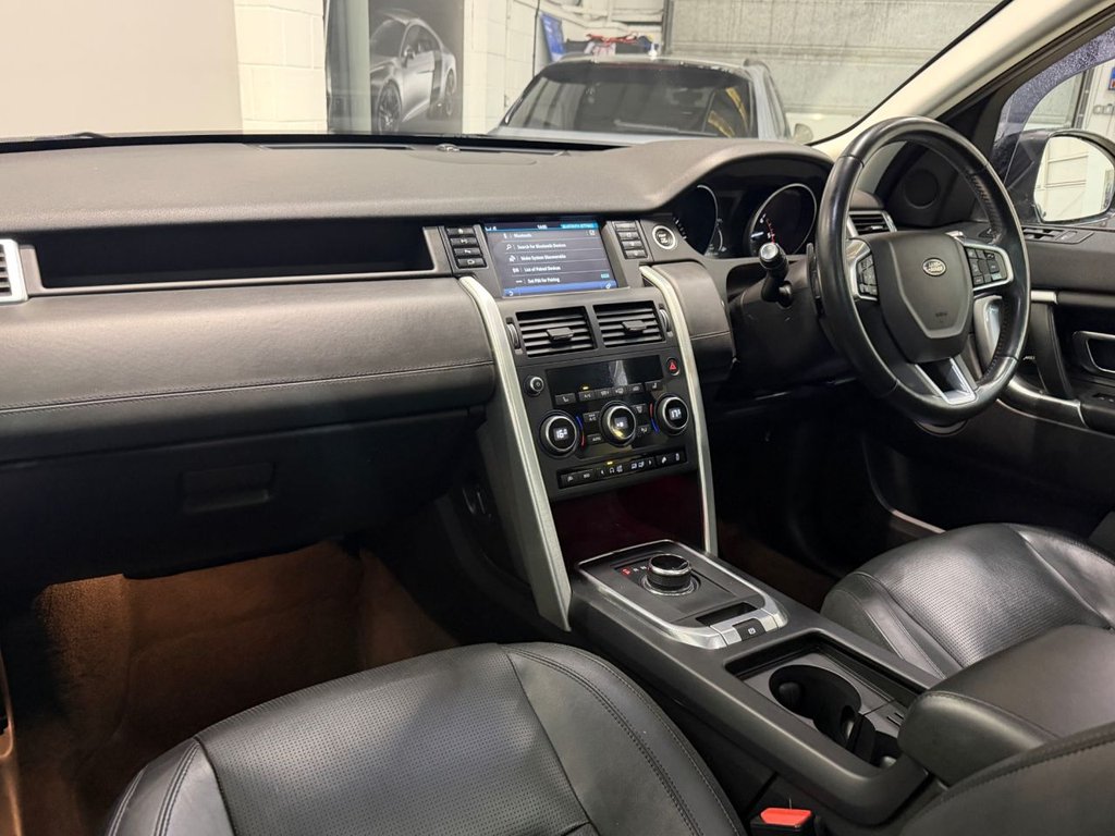 USED 2017 17 LAND ROVER DISCOVERY SPORT 2.0 TD4 HSE Luxury SUV 5dr Diesel Auto 4WD Euro 6 (s/s) (180 ps) 