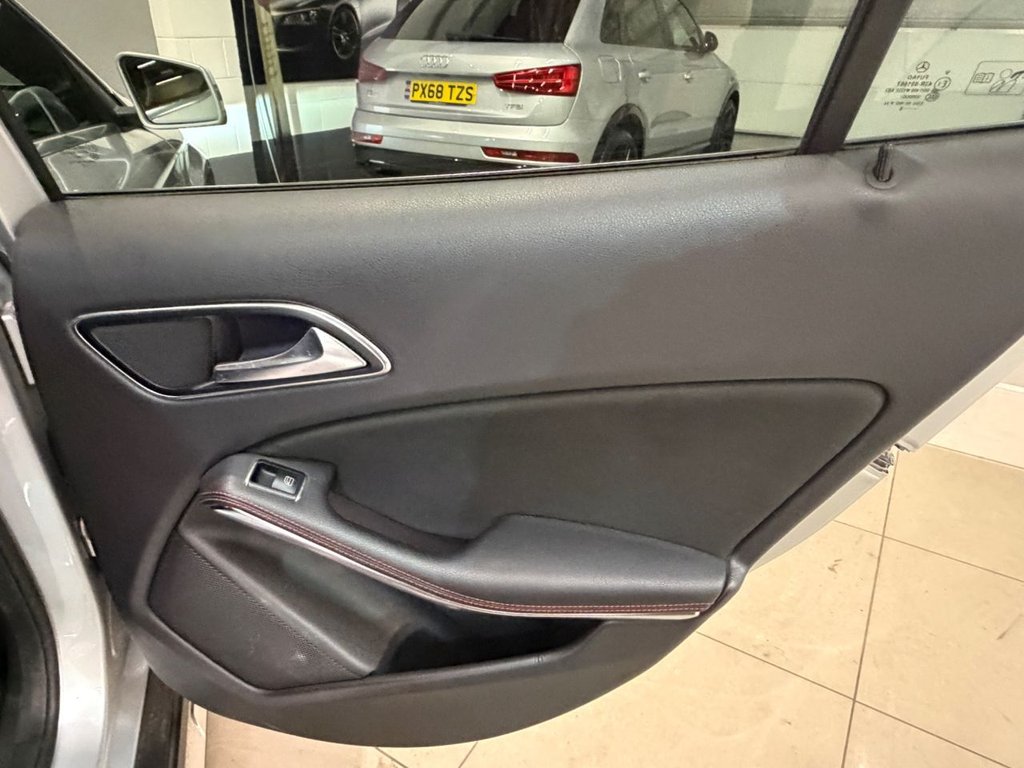 USED 2018 18 MERCEDES-BENZ GLA 2.1 GLA200d AMG Line (Premium Plus) SUV 5dr Diesel 7G-DCT Euro 6 (s/s) (136 ps) 