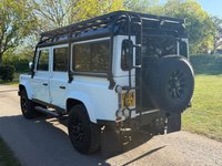 USED 2014 14 LAND ROVER DEFENDER 2.2 TDCi XS Pickup Double Cab 4dr Diesel Manual 4WD MWB Euro 5 (122 ps) XS TOP SPEC 110 WHITE