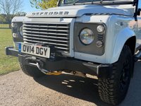 USED 2014 14 LAND ROVER DEFENDER 2.2 TDCi XS Pickup Double Cab 4dr Diesel Manual 4WD MWB Euro 5 (122 ps) XS TOP SPEC 110 WHITE