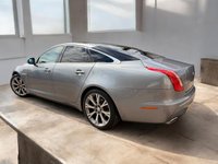 USED 2010 60 JAGUAR XJ 3.0d V6 Portfolio Saloon 4dr Diesel Auto Euro 5 (275 ps) 