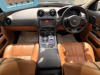 USED 2010 60 JAGUAR XJ 3.0d V6 Portfolio Saloon 4dr Diesel Auto Euro 5 (275 ps) 