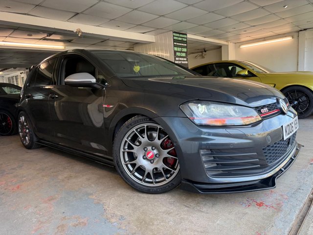 View our VOLKSWAGEN GOLF