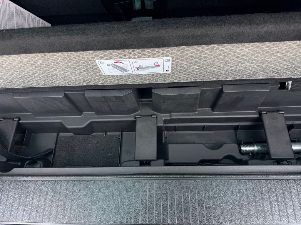 USED 2017 17 VAUXHALL ZAFIRA TOURER 1.4i Turbo SRi Nav MPV 5dr Petrol Manual Euro 6 (140 ps) 8 Services|2 Owners|SatNav|Cruise|