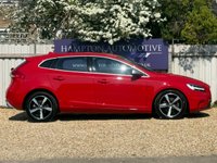 USED 2018 68 VOLVO V40 2.0 T3 GPF R-Design Nav Plus Hatchback 5dr Petrol Manual Euro 6 (s/s) (152 ps) 