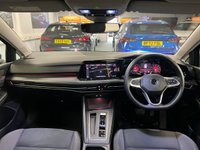 USED 2022 71 VOLKSWAGEN GOLF 1.5 eTSI MHEV Style Hatchback 5dr Petrol Hybrid DSG Euro 6 (s/s) (150 ps) FULL SERVICE HISTORY + 6 MONTHS WARRANTY + MIN 6 MONTHS MOT + SATNAV + APP CONNECT +