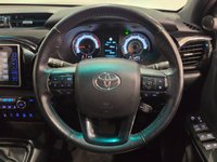 USED 2020 20 TOYOTA HI-LUX 2.4 D-4D Invincible X Pickup Double Cab 4dr Diesel Manual 4WD Euro 6 (s/s) (TSS) (150 ps) 