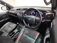 USED 2020 20 TOYOTA HI-LUX 2.4 D-4D Invincible X Pickup Double Cab 4dr Diesel Manual 4WD Euro 6 (s/s) (TSS) (150 ps) 